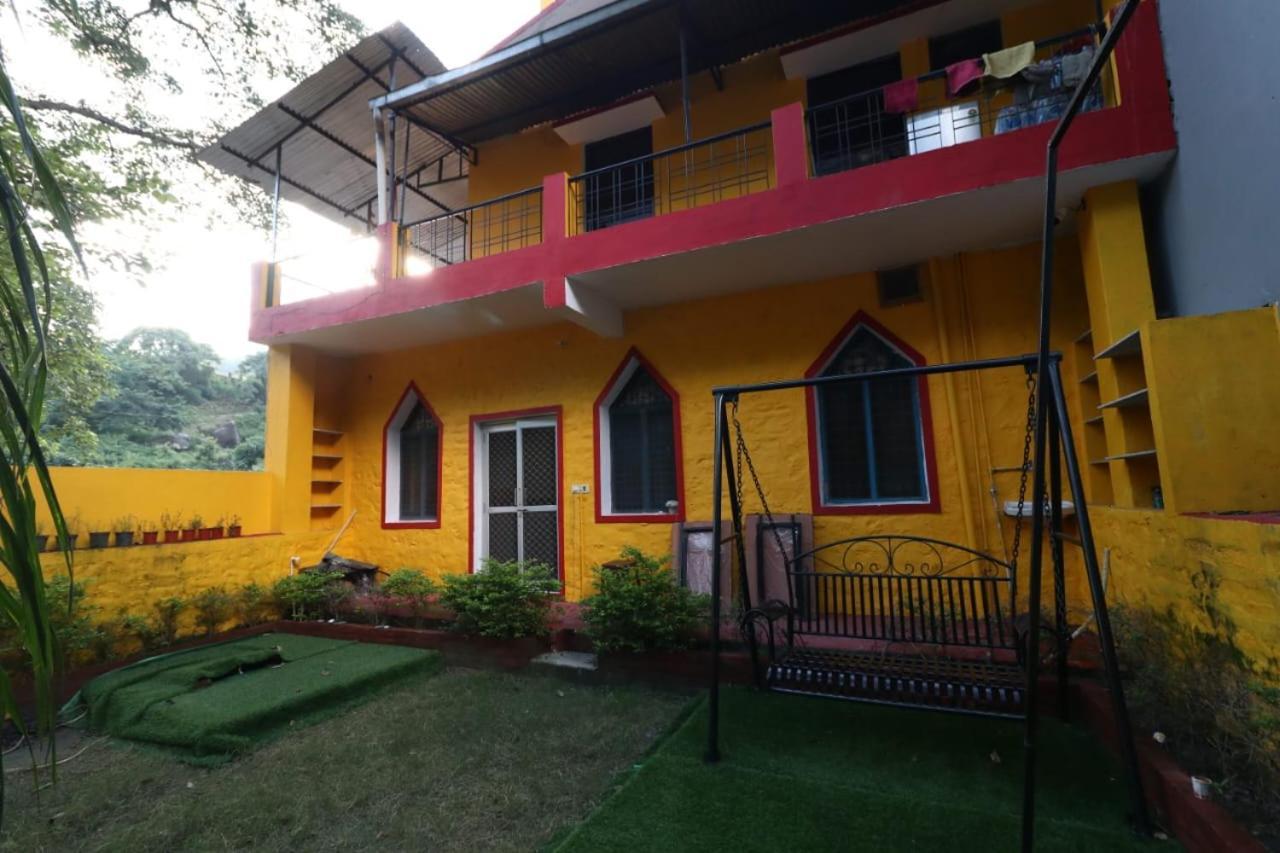 Utsav Riverbank Homestay Haldwāni Zewnętrze zdjęcie